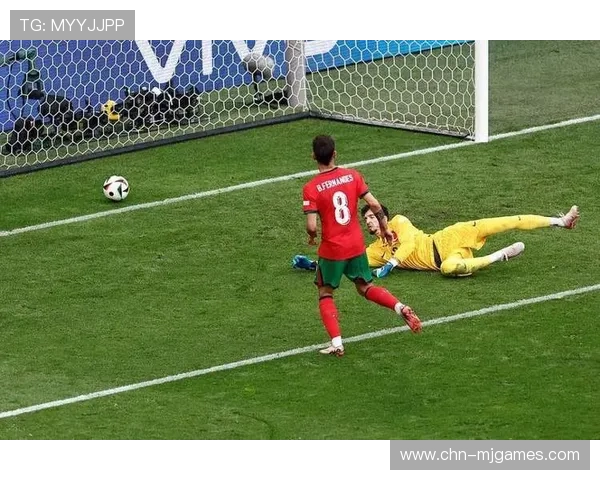 奥格斯堡压哨签下前锋,冬窗引援人数达三人