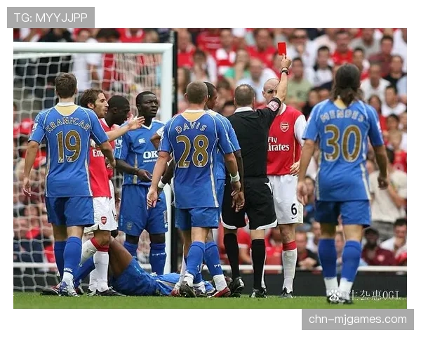 保级生死战前瞻:埃弗顿与卢顿仅差一分,末轮直接对话 保级生死战前瞻:埃弗顿与卢顿仅差一分,末轮直接对话